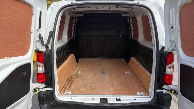 Peugeot Partner Long Diesel 950 1.5 BlueHDi 100 Professional Premium + Van